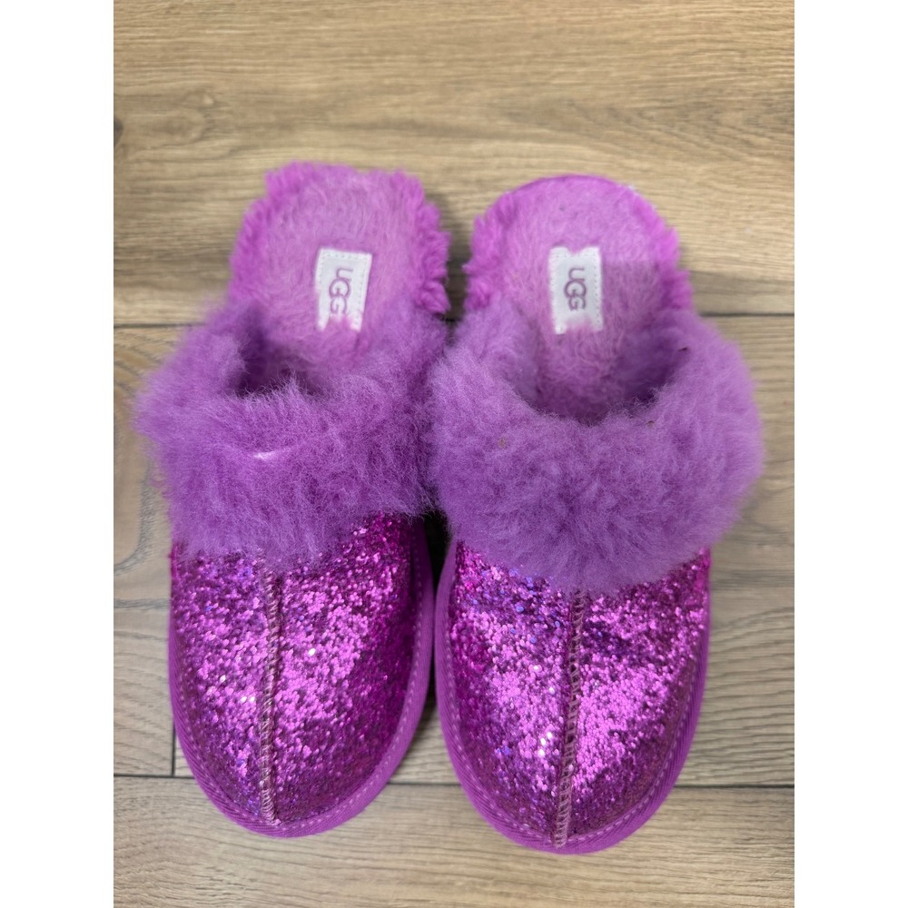 UGG Cozy II Glitter Slippers Size‎ 4 Kids Pink Sparkly 1153671K Girls